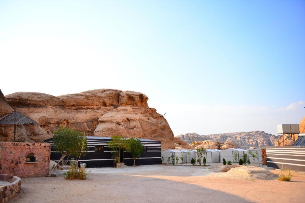 Отель Petra Spirit Camp Al Hayy Экстерьер фото